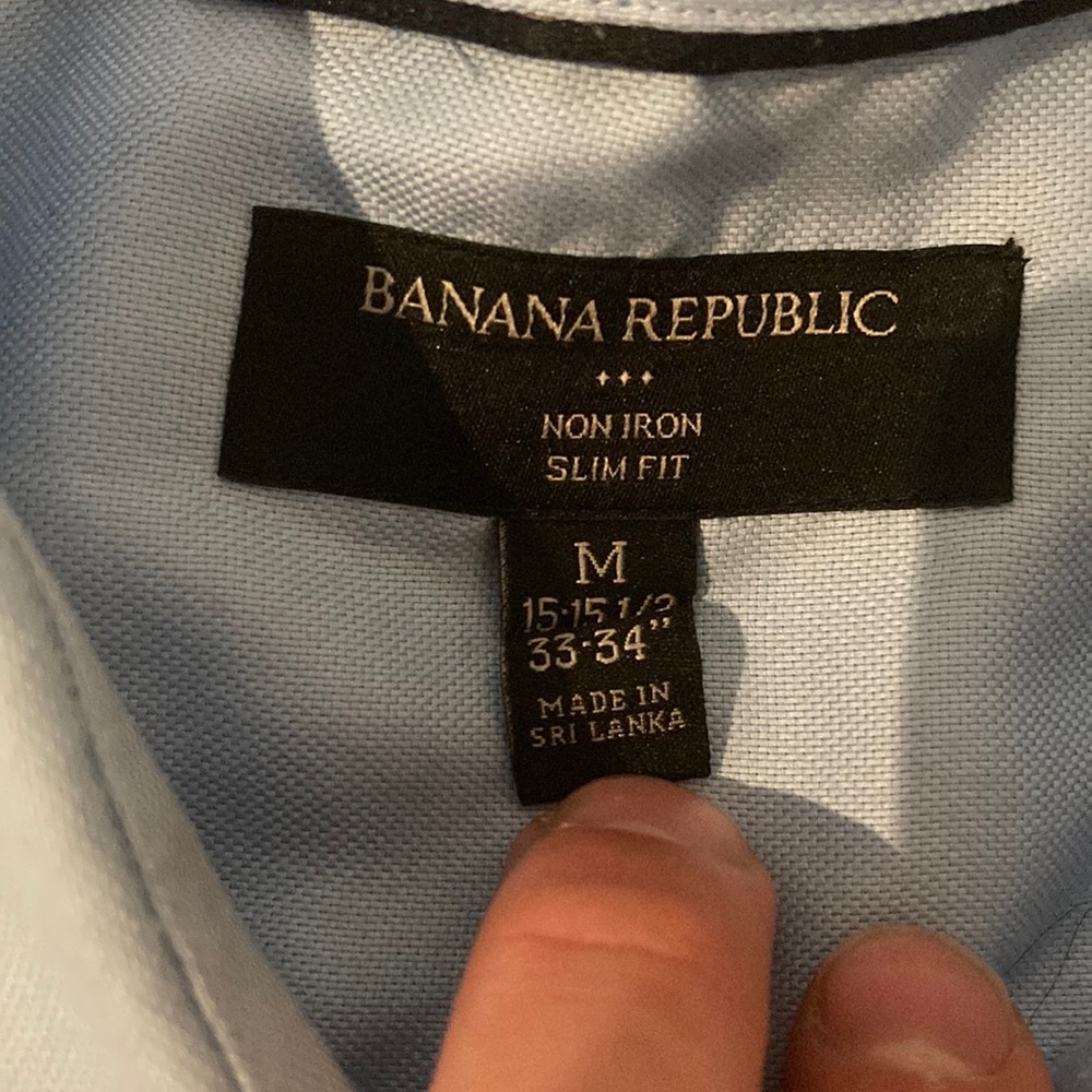 Banana Republic non-iron slim fit men’s button down dress shirt Sri Lanka made